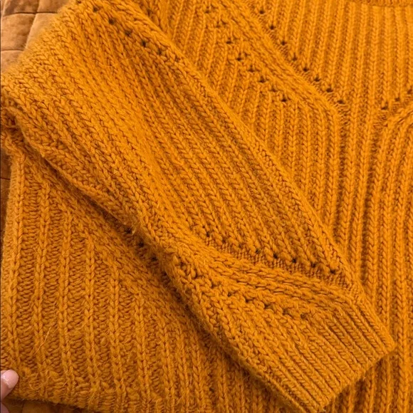 & Other Stories Cozy Mustard Knit Sweater with Alpaca Wool - Picture 4 of 4